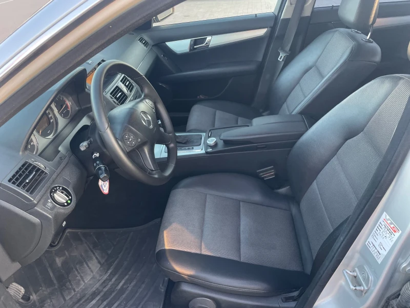 Mercedes-Benz C 220 РЕГИСТРИРАН, снимка 6 - Автомобили и джипове - 52799104