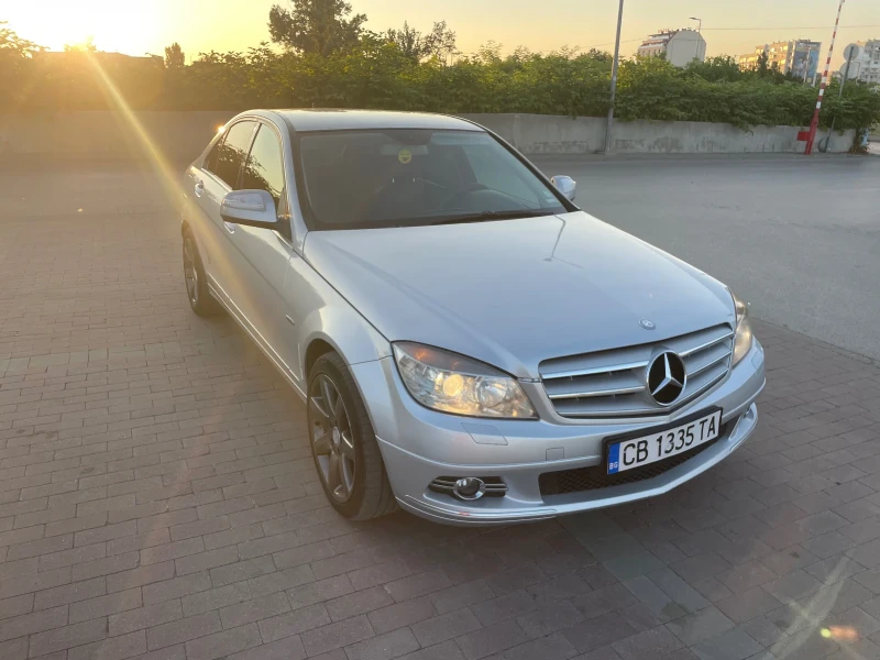 Mercedes-Benz C 220 РЕГИСТРИРАН, снимка 5 - Автомобили и джипове - 52799104