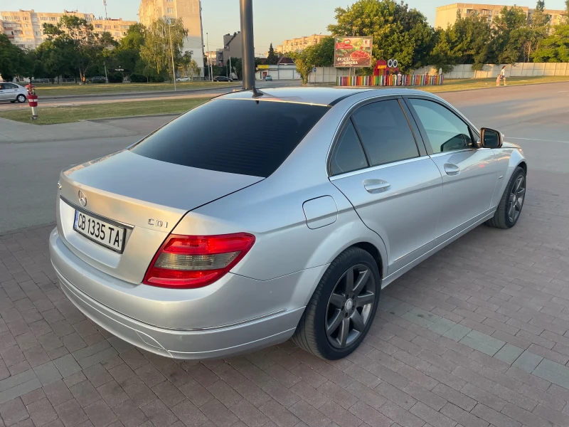 Mercedes-Benz C 220 РЕГИСТРИРАН, снимка 4 - Автомобили и джипове - 52799104