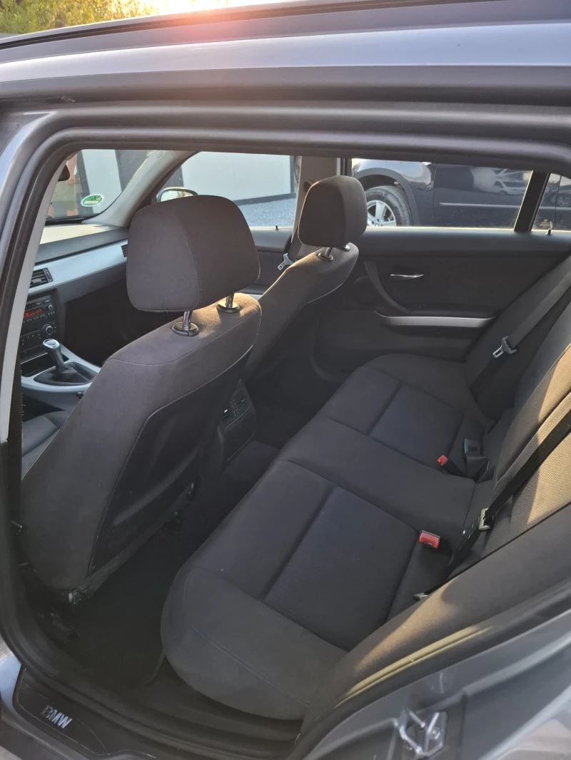 BMW 320, снимка 5 - Автомобили и джипове - 52532125