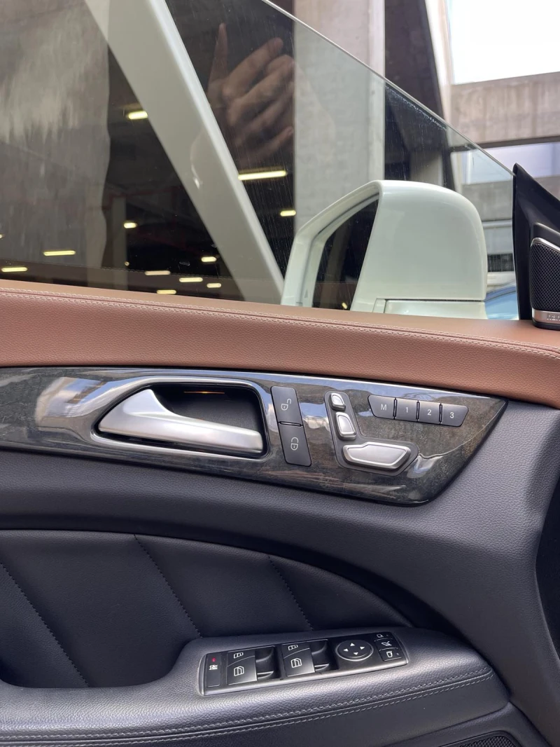 Mercedes-Benz CLS 350 4MATIC AMG Line, снимка 11 - Автомобили и джипове - 52279554