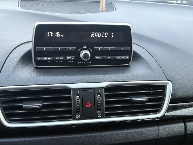 Mazda 3, снимка 7 - Автомобили и джипове - 52539103