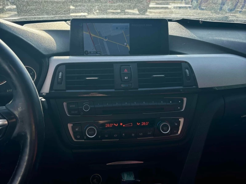 BMW 335 * 335i xDrive * CARFAX * БЕЗ ПЪРВОНАЧАЛНА ВНОСКА, снимка 9 - Автомобили и джипове - 53048053