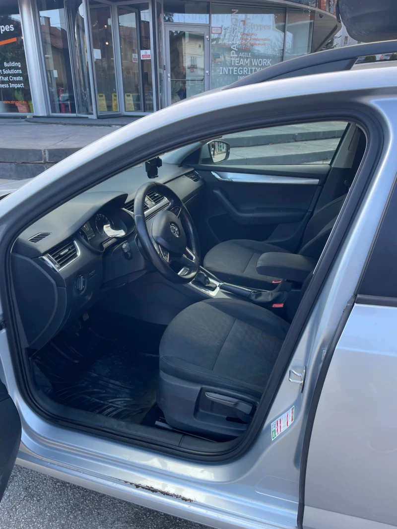 Skoda Octavia, снимка 6 - Автомобили и джипове - 53146200
