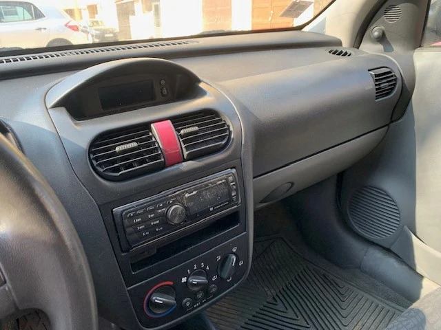 Opel Corsa 1.2, снимка 7 - Автомобили и джипове - 53948005