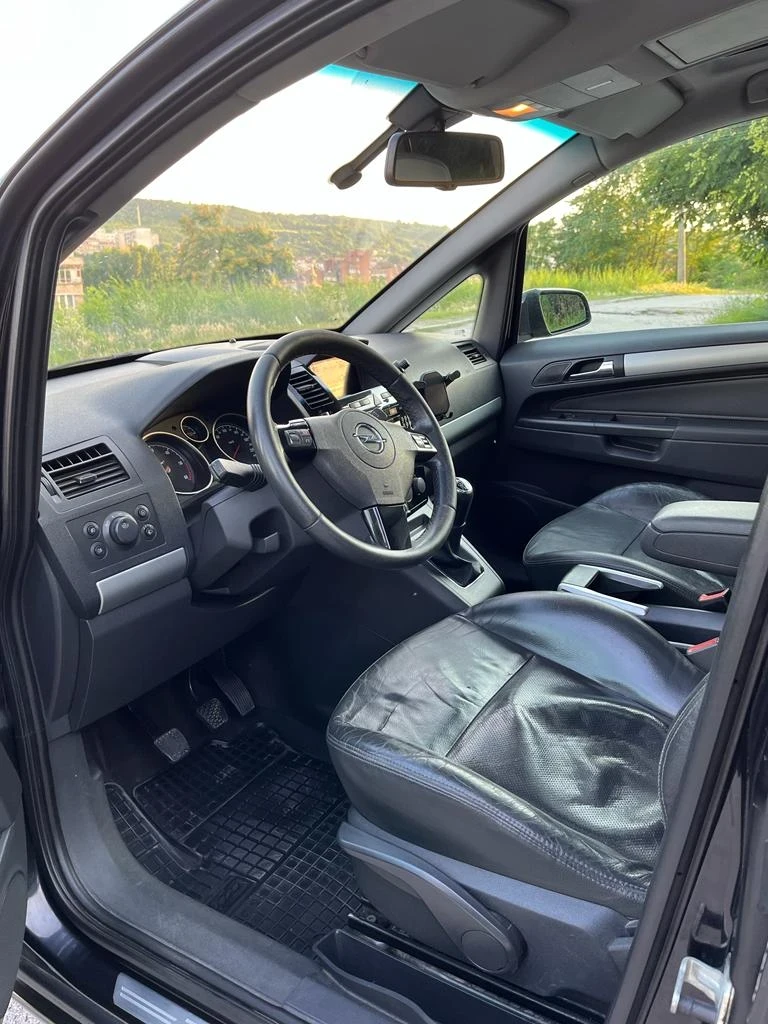 Opel Zafira 1.9CDTI 120кс, снимка 7 - Автомобили и джипове - 55545161