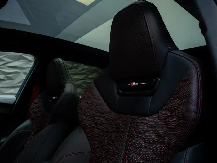 Audi Rs5 CARBON * CERAMICs * B&O * MATRIX* TECH PRO* 360* H, снимка 14 - Автомобили и джипове - 56177375