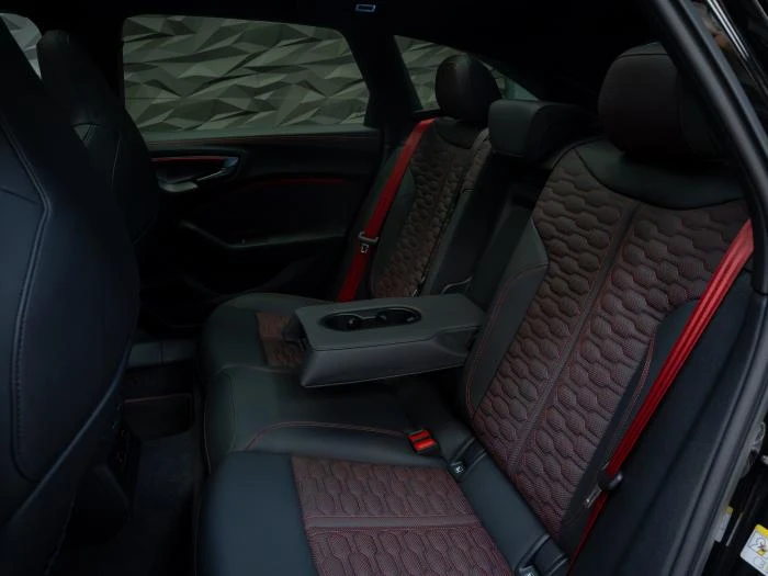Audi Rs5 CARBON * CERAMICs * B&O * MATRIX* TECH PRO* 360* H, снимка 15 - Автомобили и джипове - 56177375