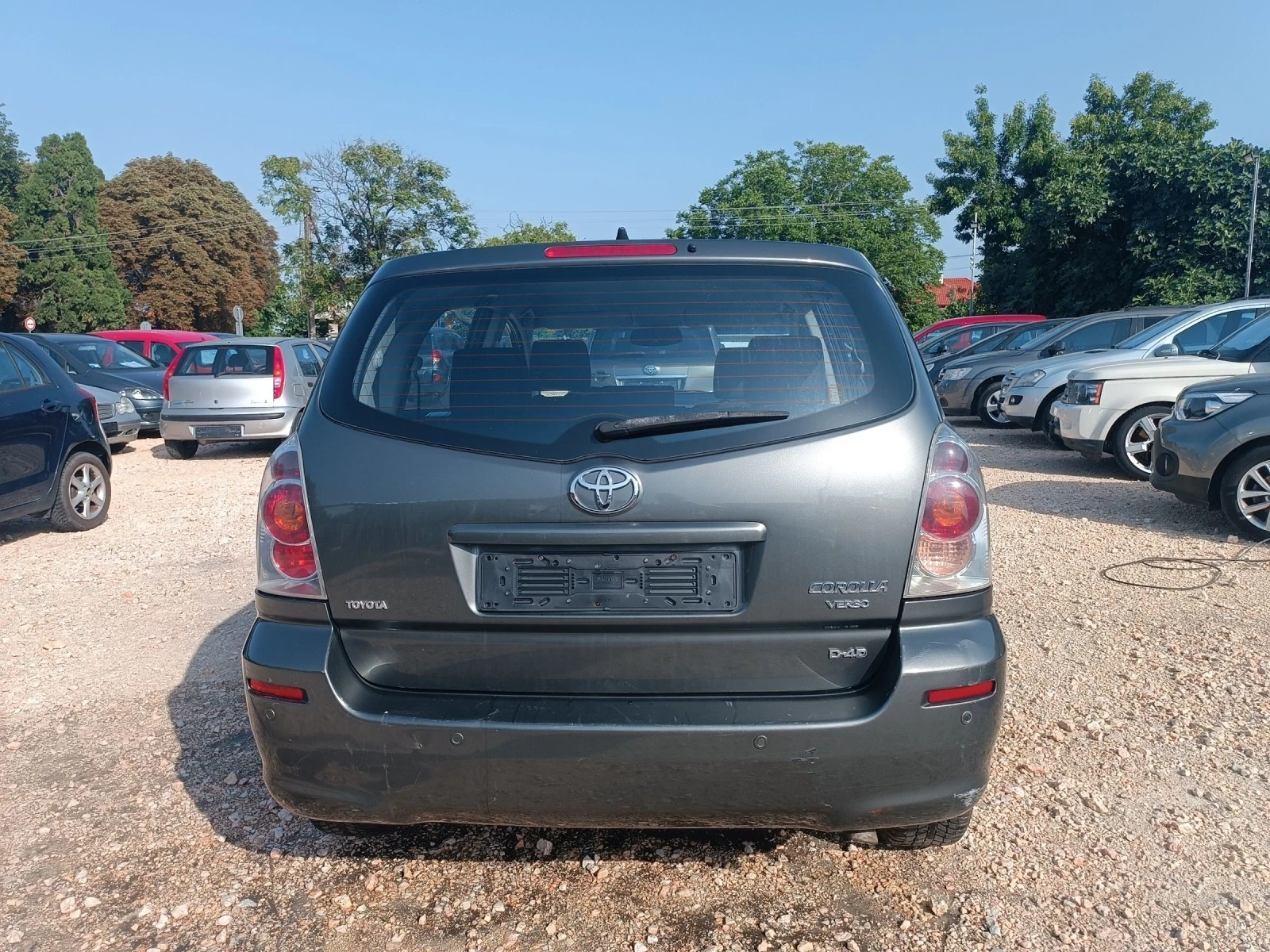 Toyota Corolla verso 2.2 136 к.с - изображение 4