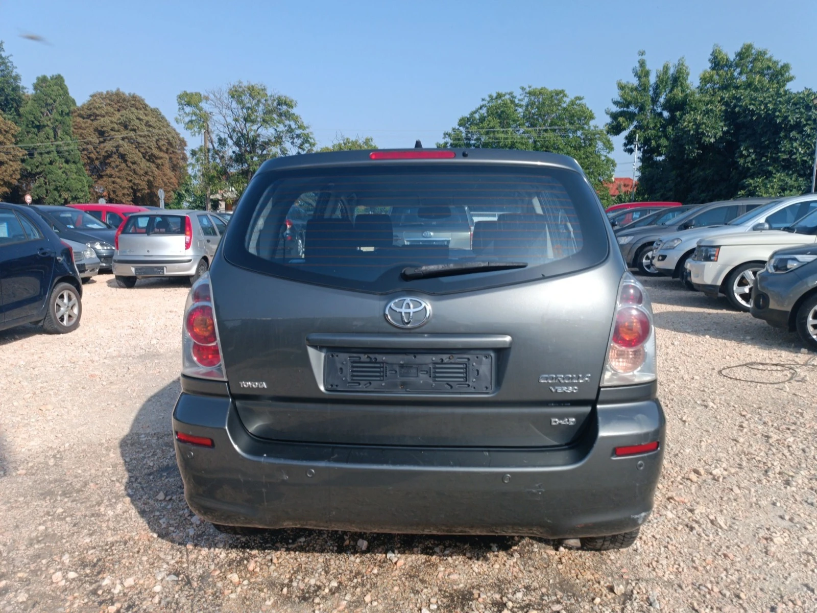 Toyota Corolla verso 2.2 136 к.с - изображение 5