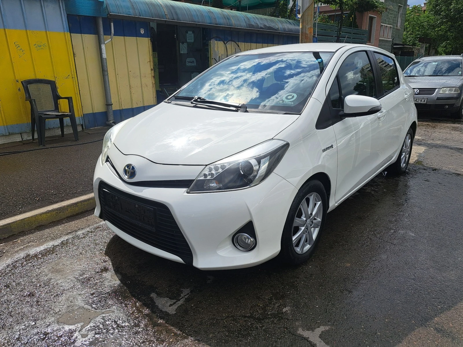 Toyota Yaris 1.5 HYBRIT - изображение 3