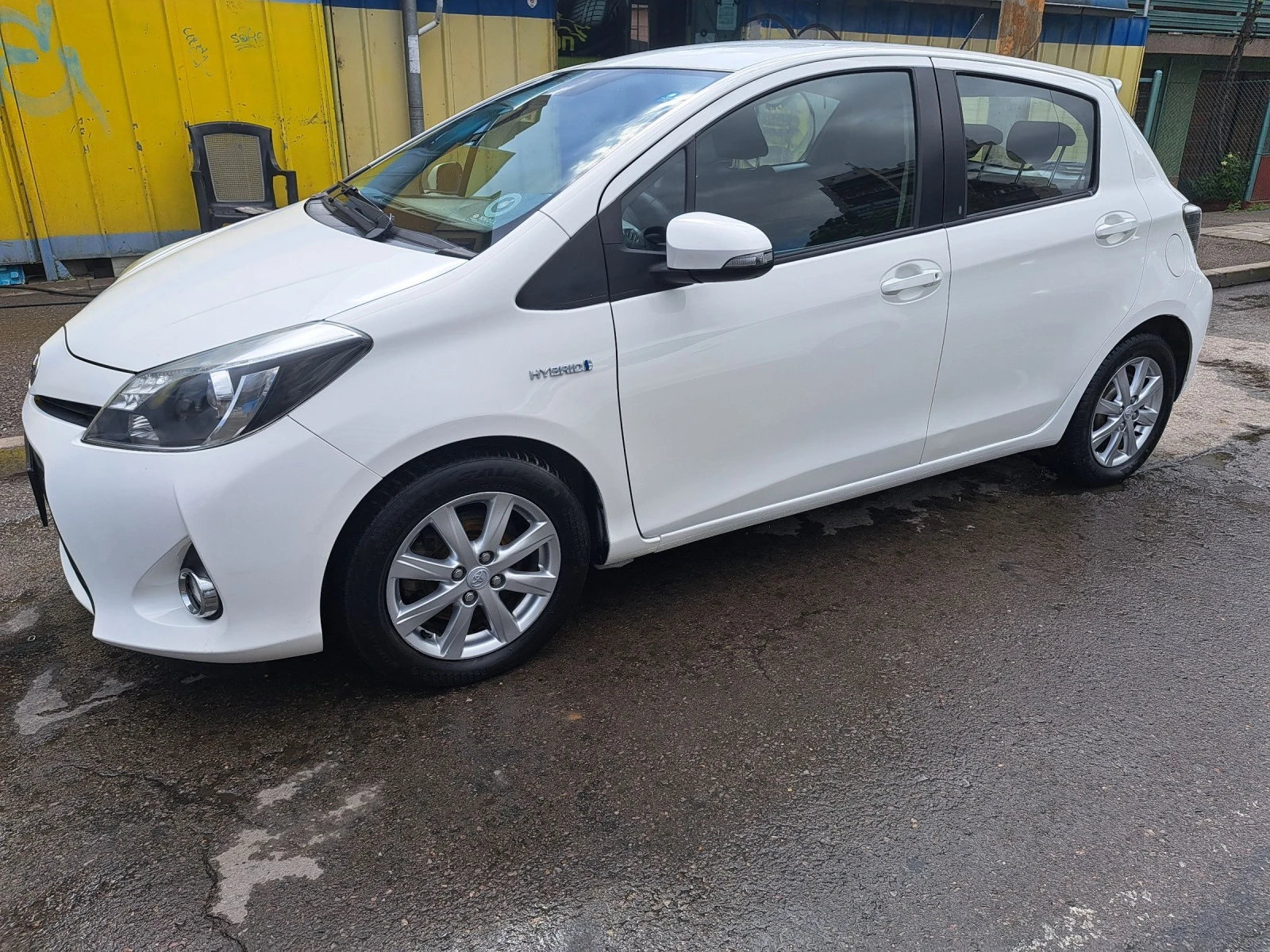 Toyota Yaris 1.5 HYBRIT - изображение 4