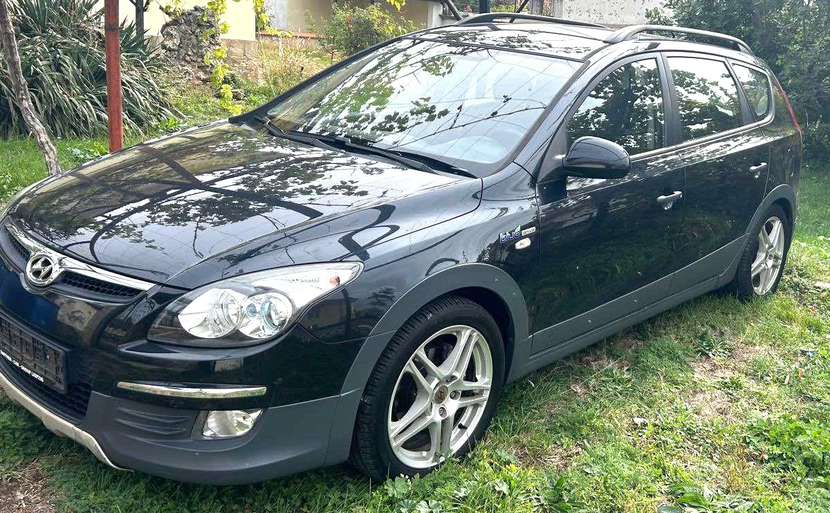 Hyundai I30 1, 4 CW blue Classic - изображение 3