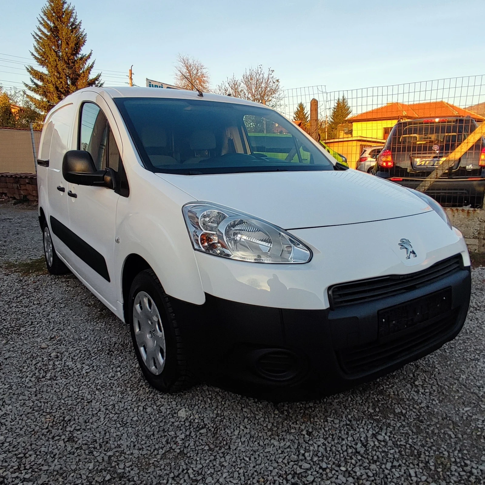 Peugeot Partner 1.6HDI* FACE* KLIMA* EURO5*  - изображение 3