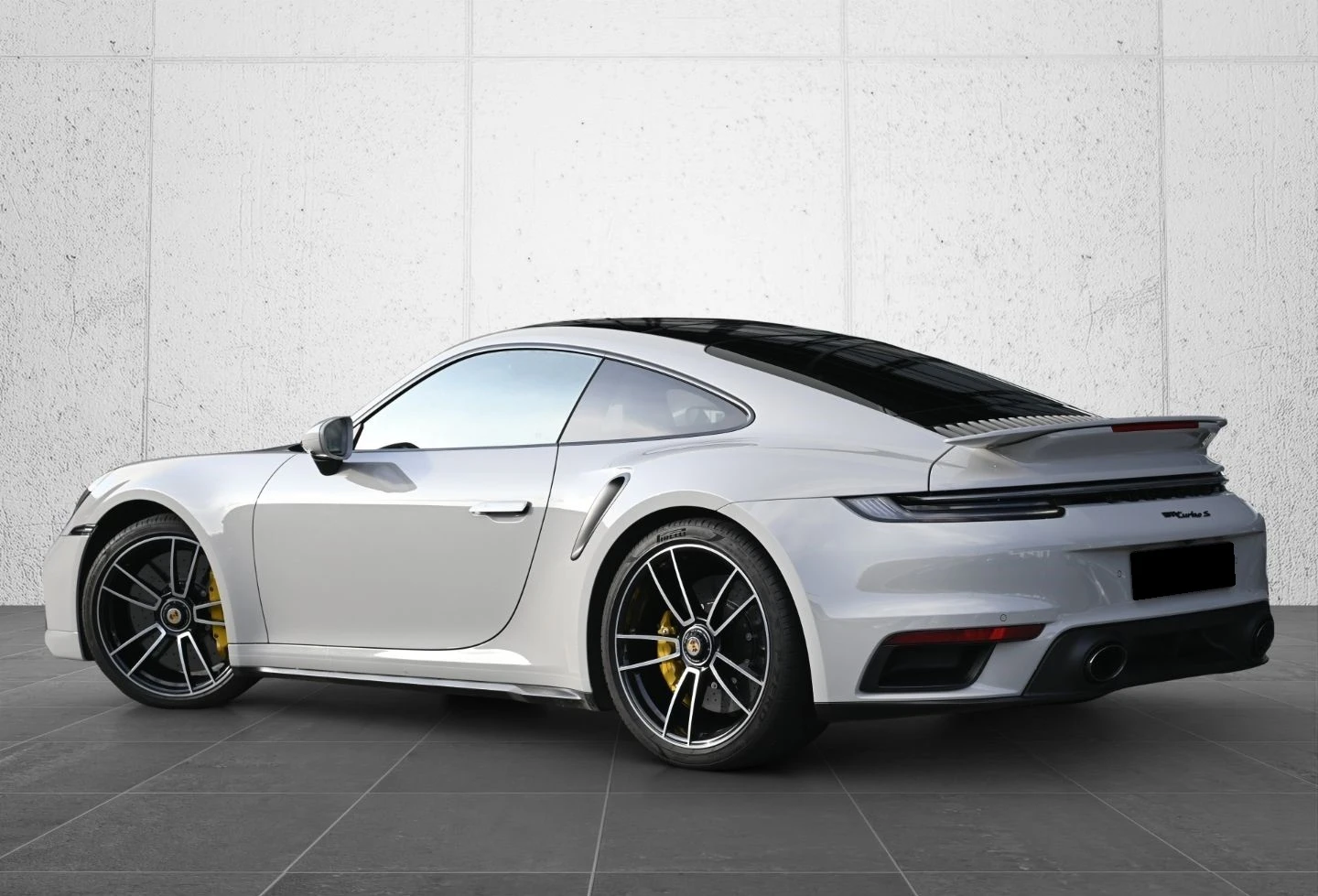 Porsche 911 TURBO S/COUPE/CERAMIC/CARBON/PANO/BOSE/MATRIX/360/ - изображение 5