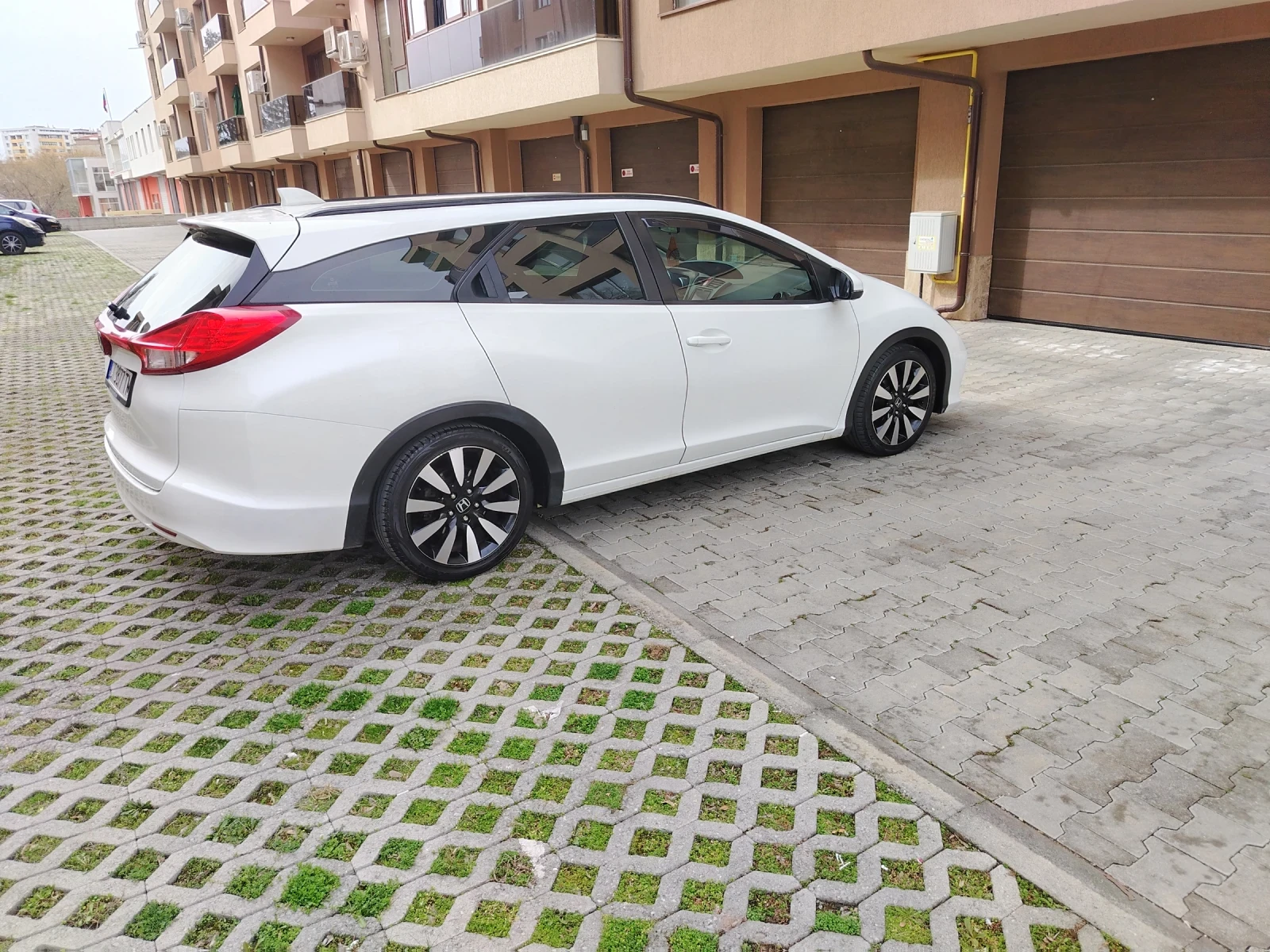 Honda Civic Tourer 1, 8 Sport , NAVI - изображение 4