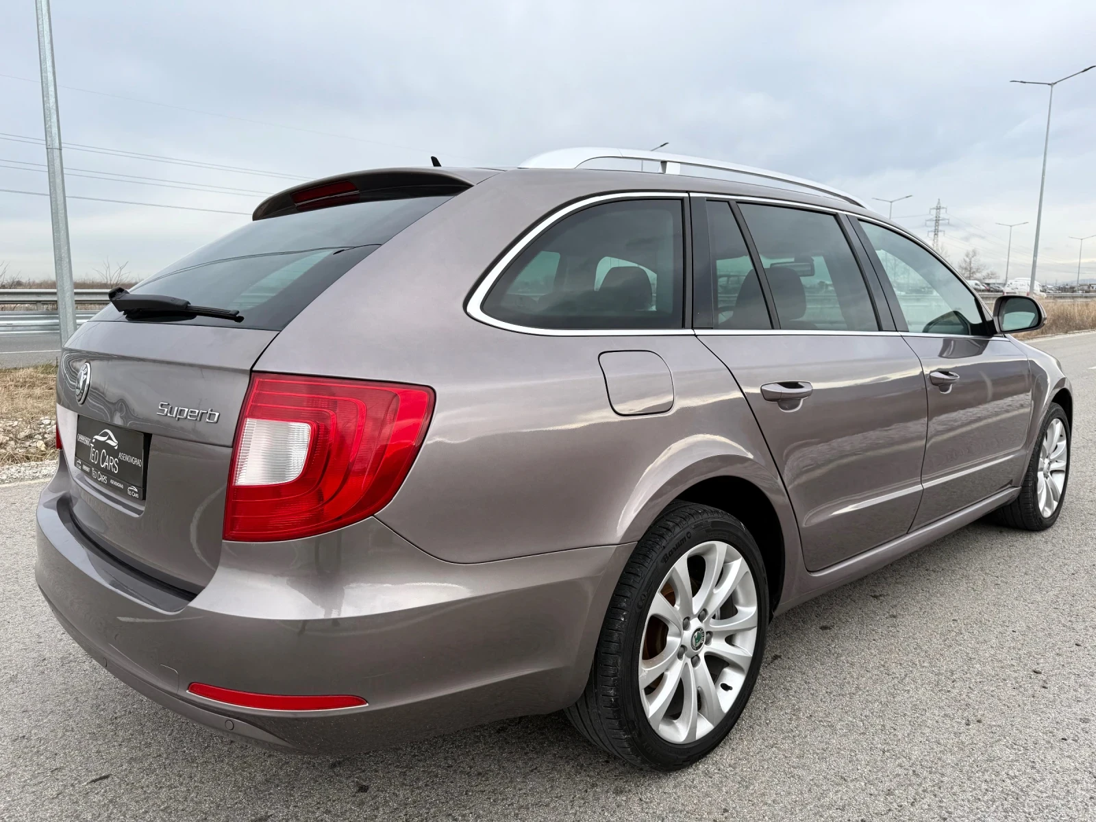 Skoda Superb 2.0 TDI / ELEGANCE / PARKTRONIC / TEMPOMAT - изображение 7