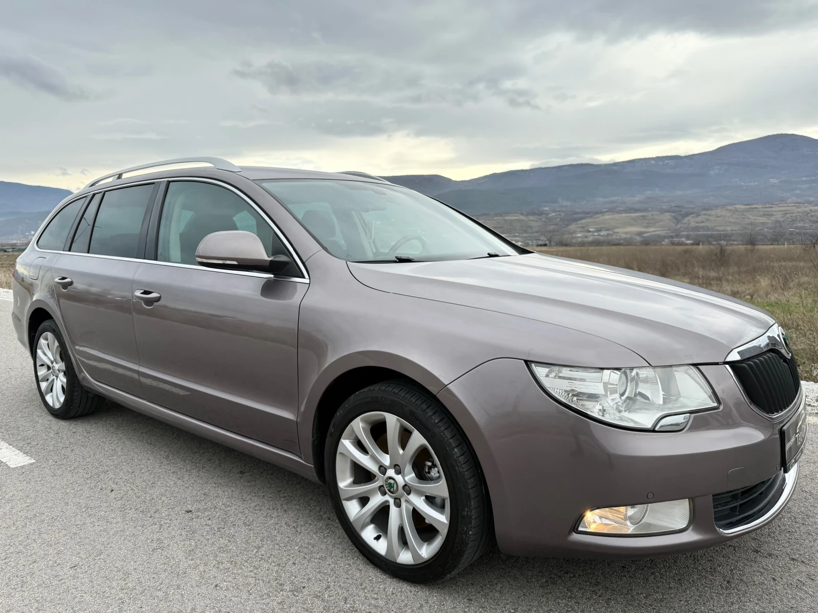 Skoda Superb 2.0 TDI / ELEGANCE / PARKTRONIC / TEMPOMAT - изображение 3
