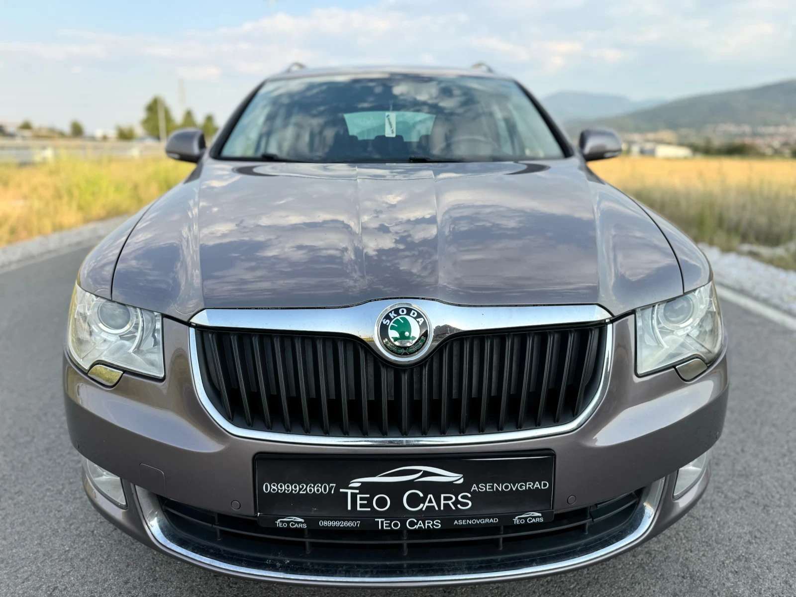 Skoda Superb 2.0 TDI / ELEGANCE / PARKTRONIC  - изображение 2