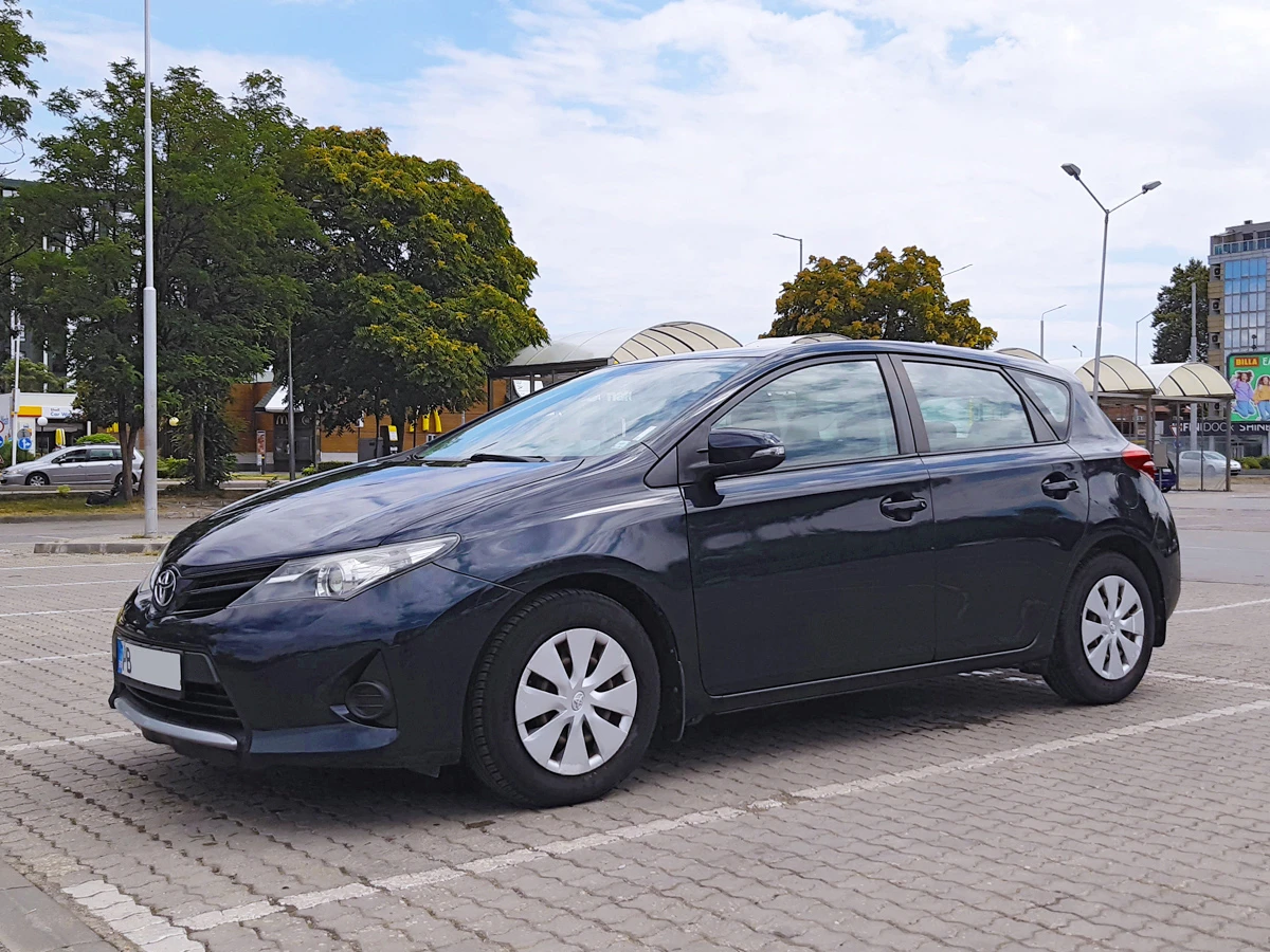 Toyota Auris 1.3 VVT-i* 99 kc* 2015г* EURO 5B - изображение 2