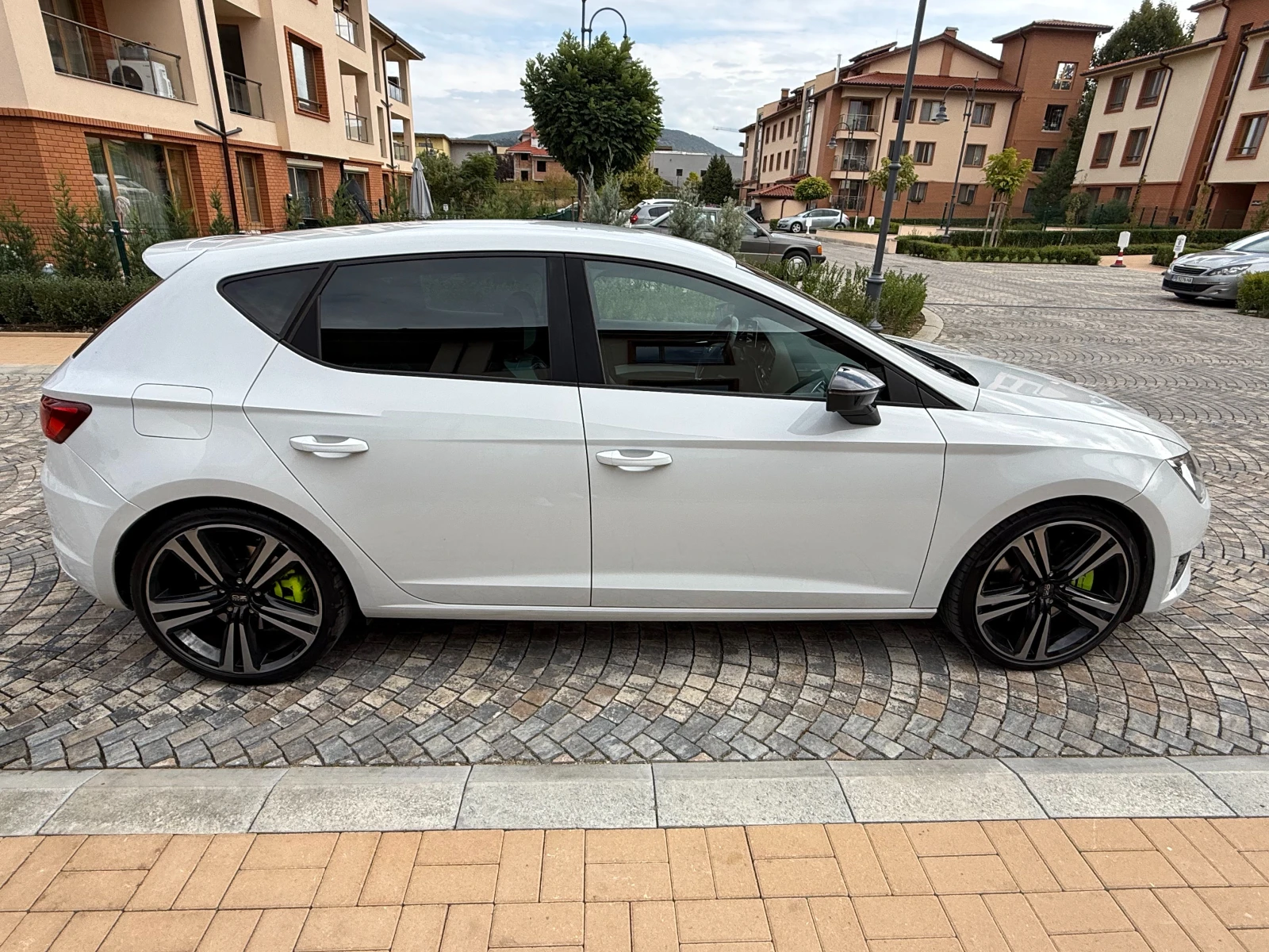 Seat Leon Cupra 2.0 - изображение 5