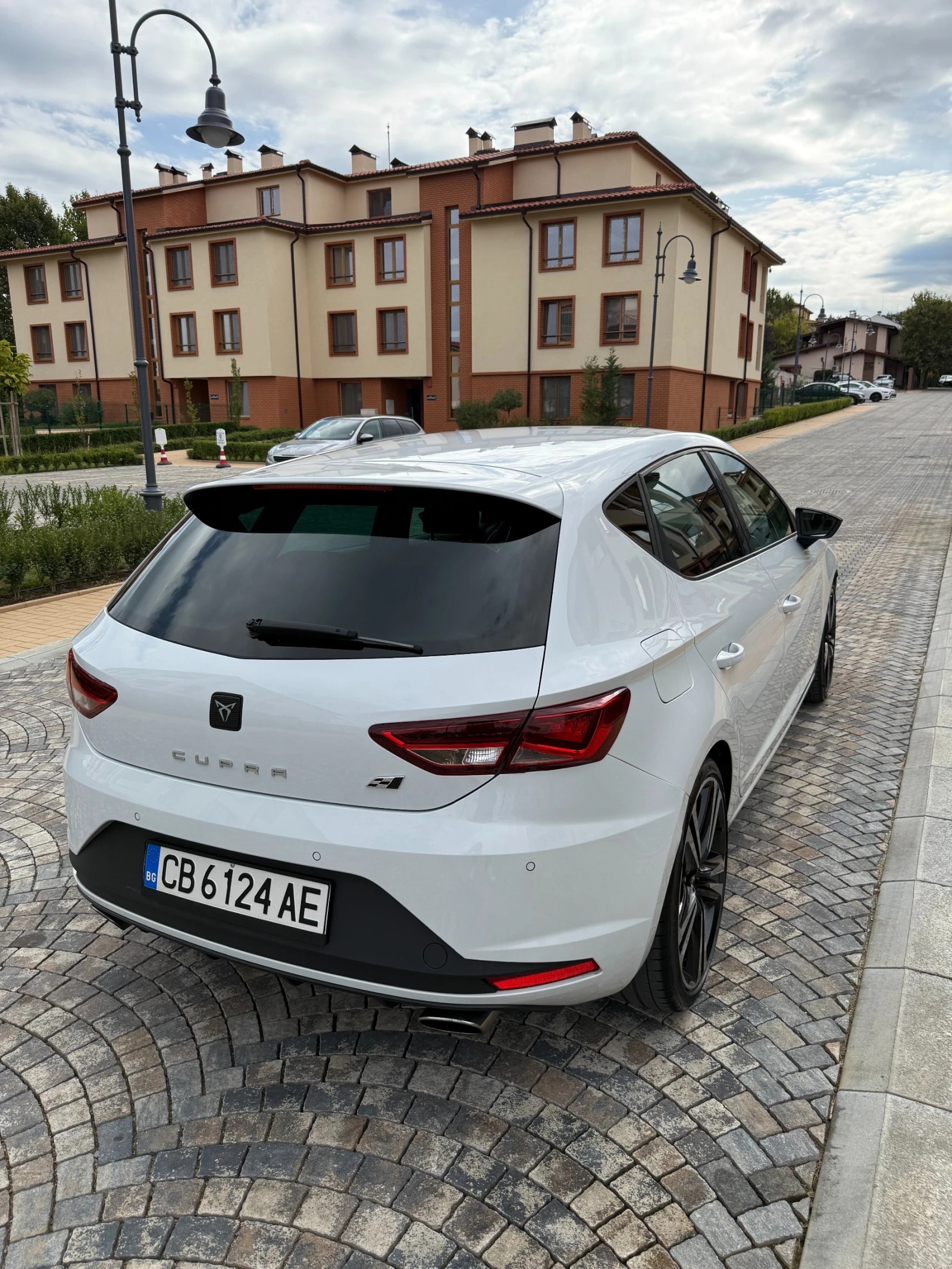Seat Leon Cupra 2.0 - изображение 7