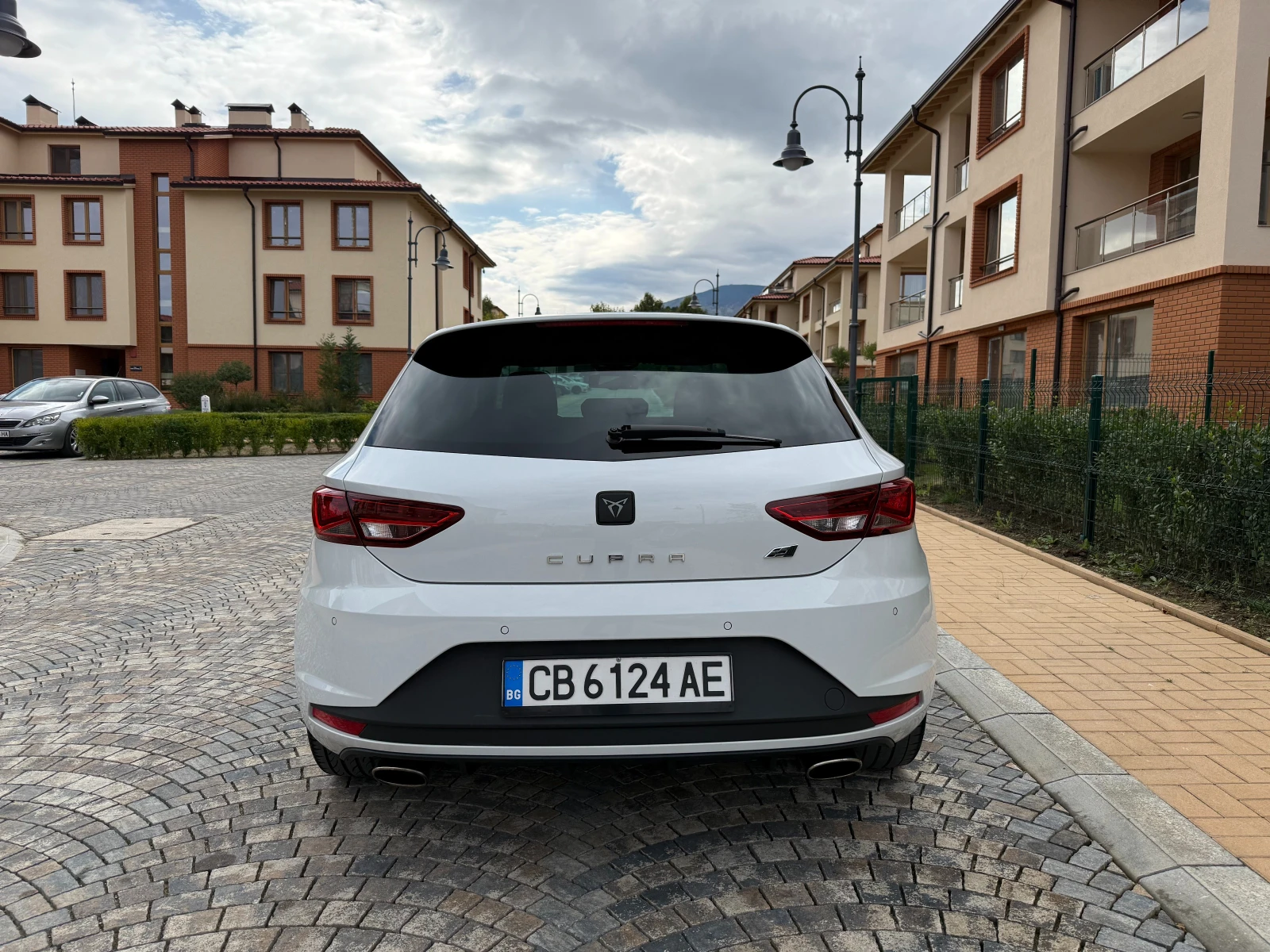 Seat Leon Cupra 2.0 - изображение 4