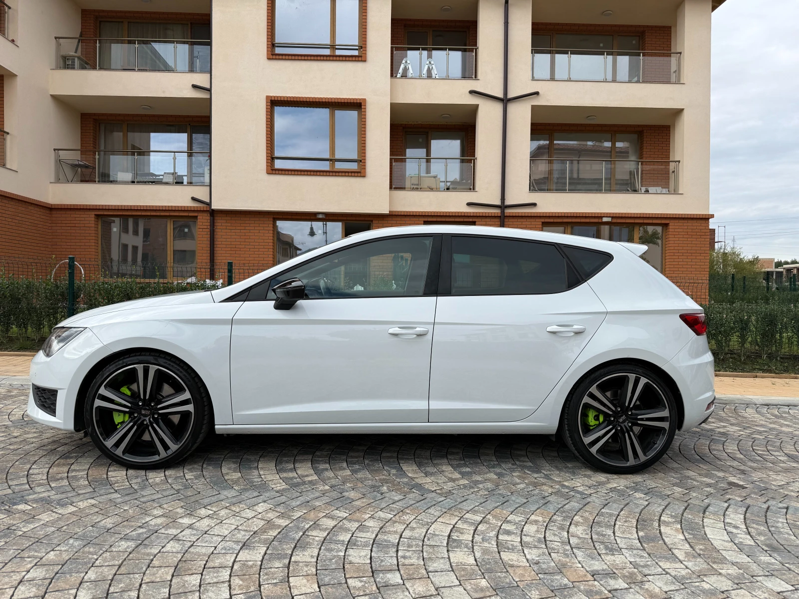 Seat Leon Cupra 2.0 - изображение 3