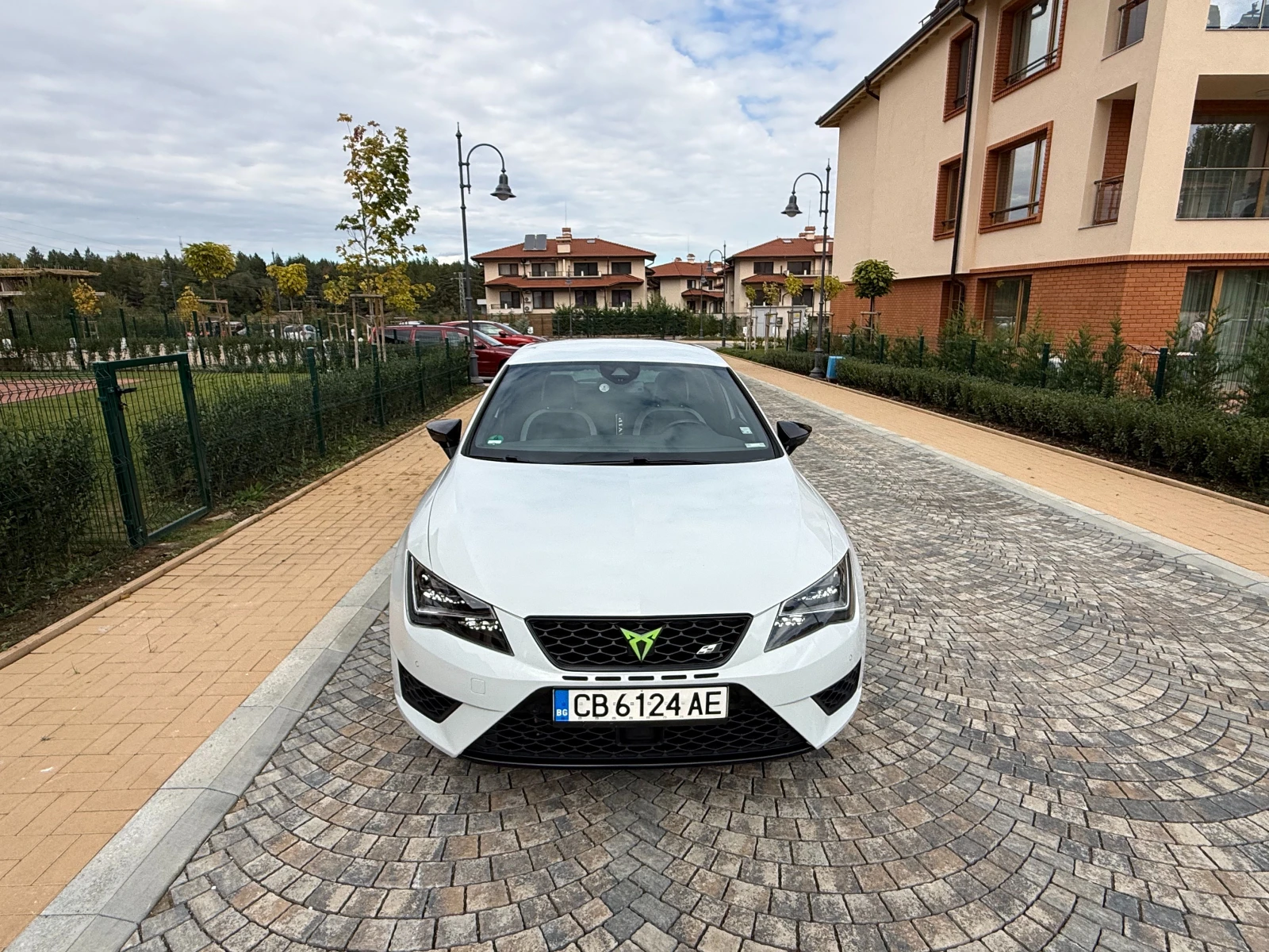 Seat Leon Cupra 2.0 - изображение 2