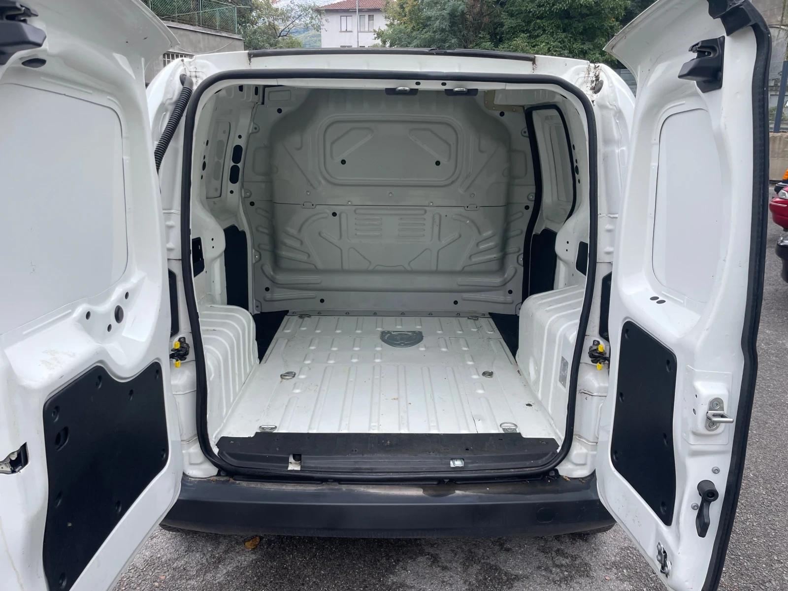 Fiat Fiorino Cargo/1.4I/Klimatik - изображение 8