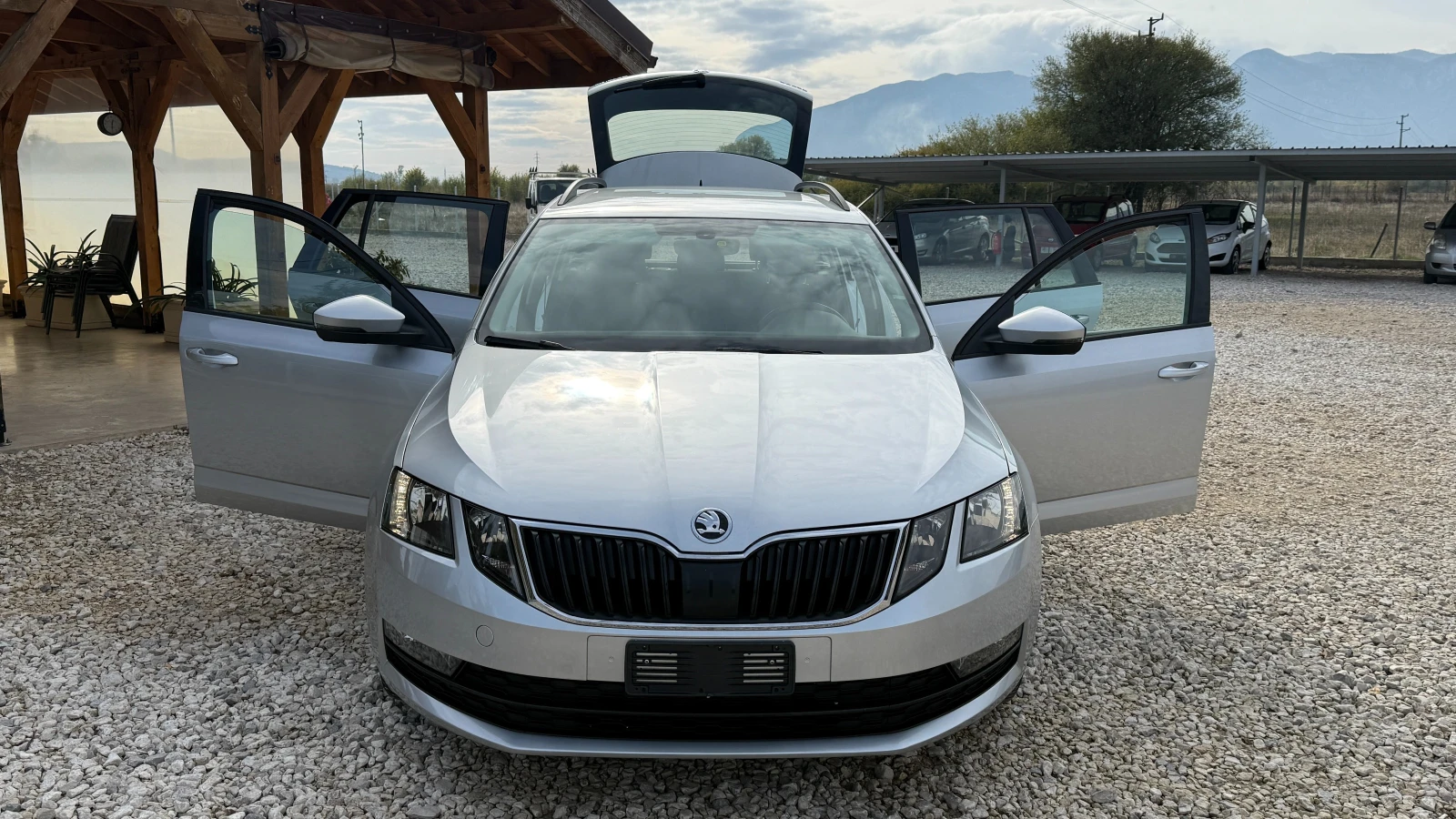 Skoda Octavia 1.6TDI-116ps-EURO 6B-NAVI-LED-НОВ ВНОС ОТ ИТАЛИЯ - изображение 7