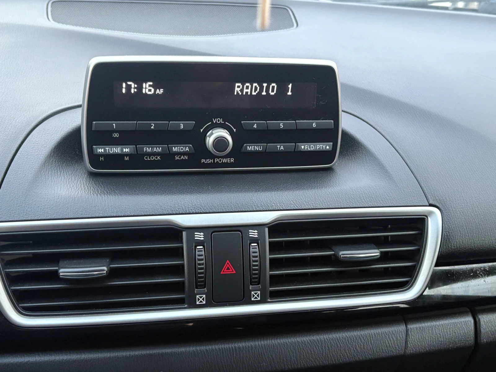 Mazda 3 | Mobile.bg   7