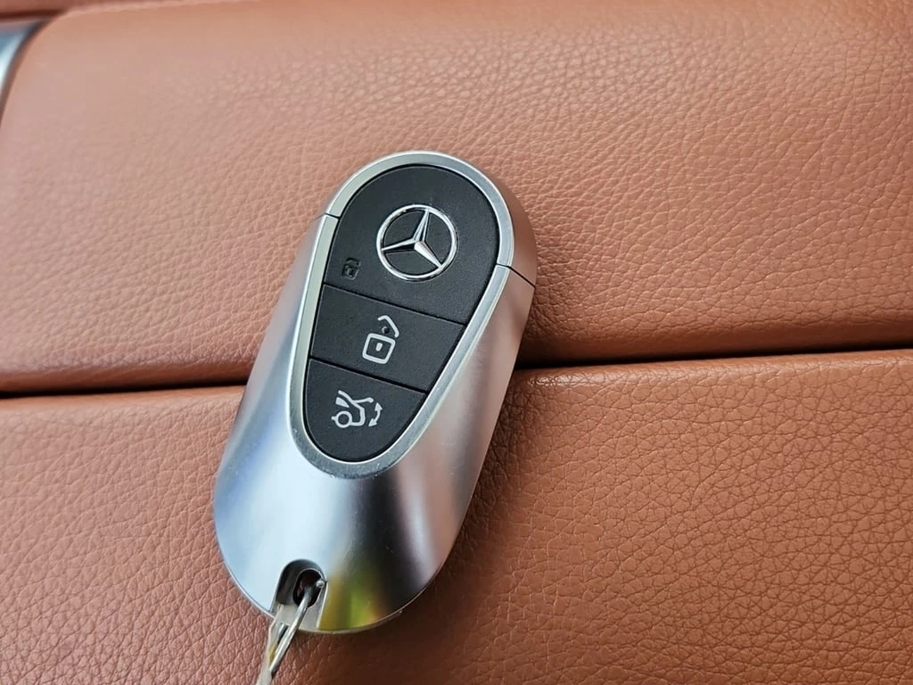 Mercedes-Benz C 300 / ��������� / 360 / PANO / CARFAX | Mobile.bg � ����������� 13