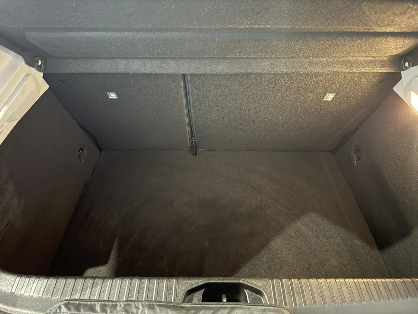 Renault Clio 1.6 E-TECH Hybrid 140 MMT, снимка 13 - Автомобили и джипове - 53876386