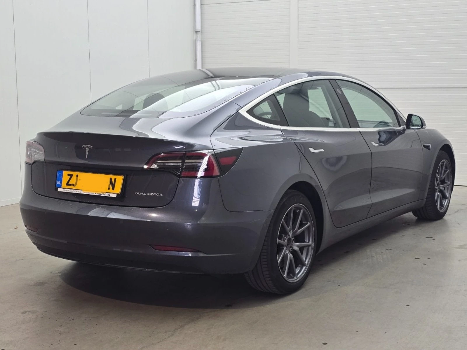 Tesla Model 3 Long Range AWD , снимка 4 - Автомобили и джипове - 54058823