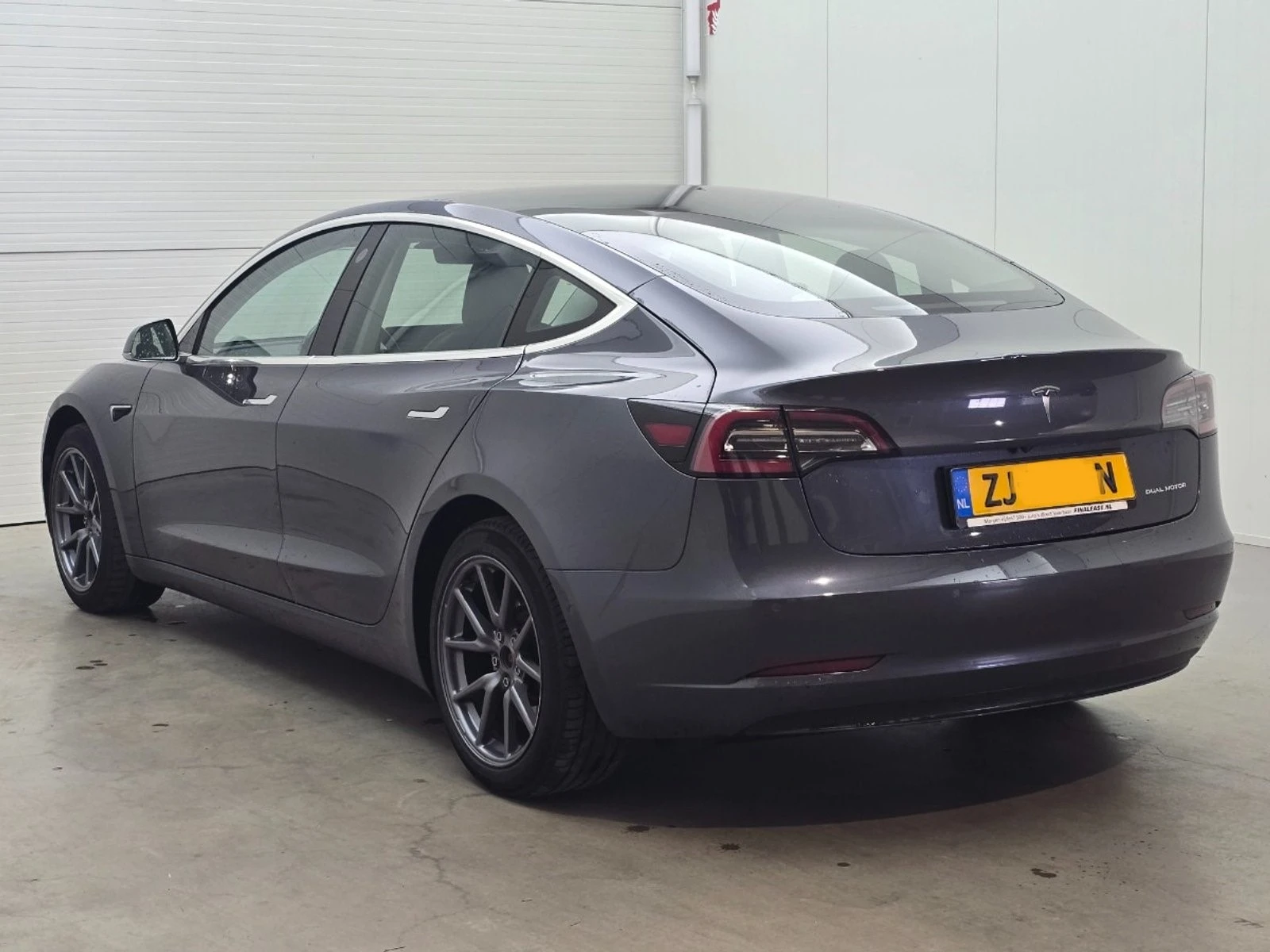 Tesla Model 3 Long Range AWD , снимка 3 - Автомобили и джипове - 54058823