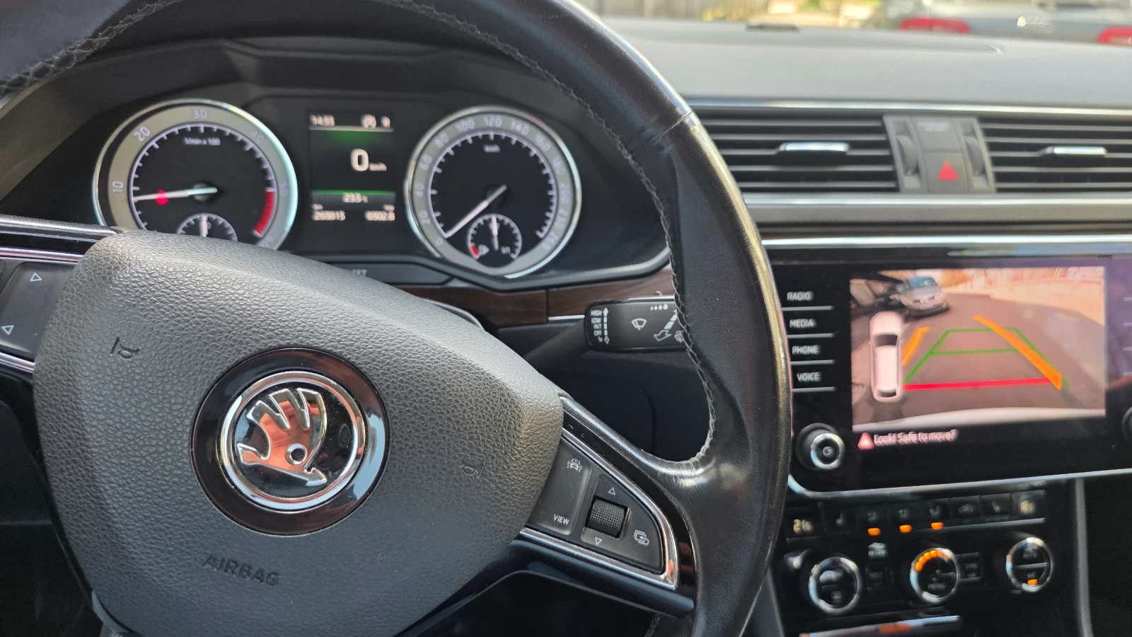 Skoda Superb Scout, снимка 15 - Автомобили и джипове - 54260264