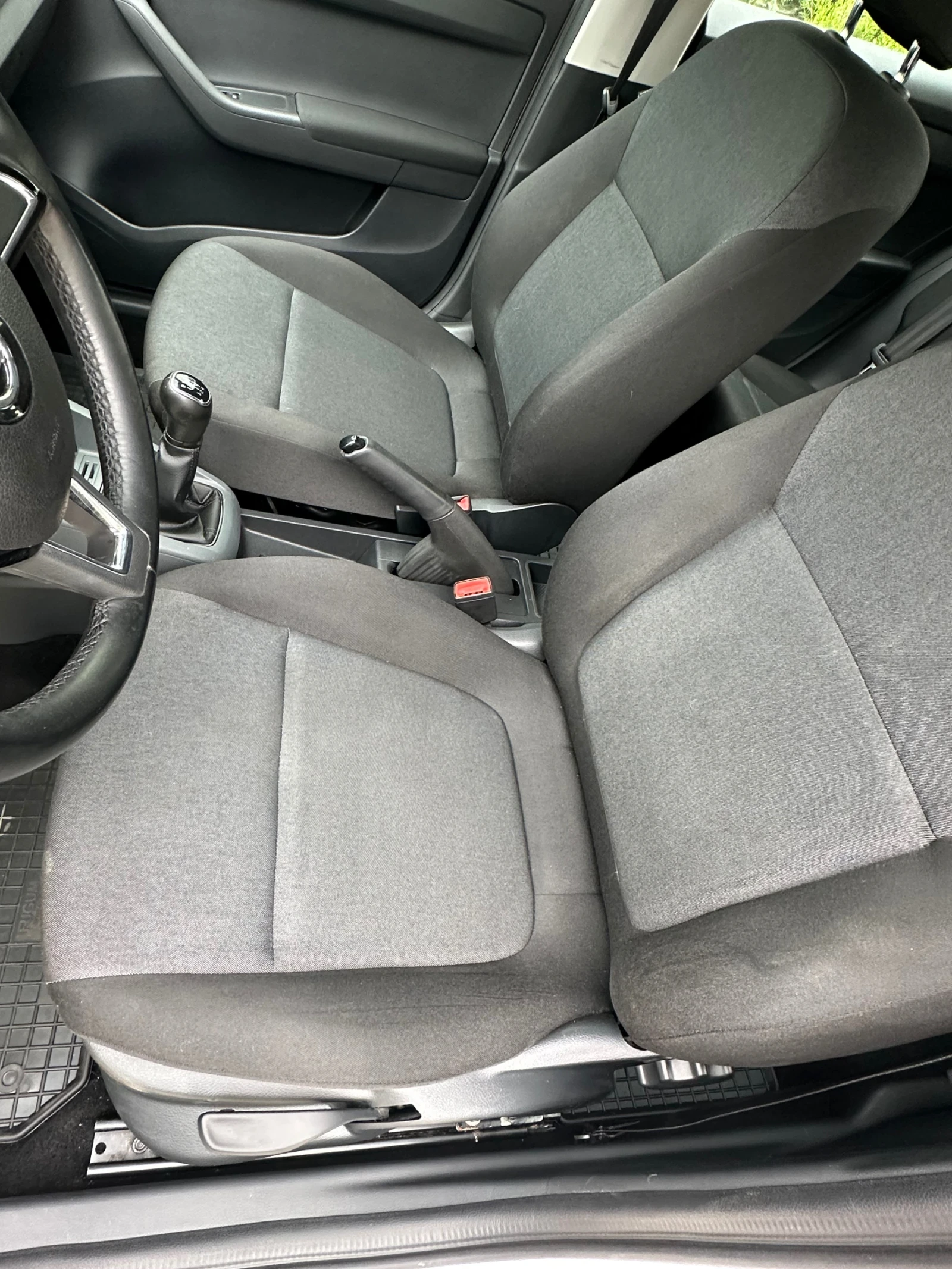 Skoda Fabia 1.0tsi 80000km, снимка 10 - Автомобили и джипове - 54624940