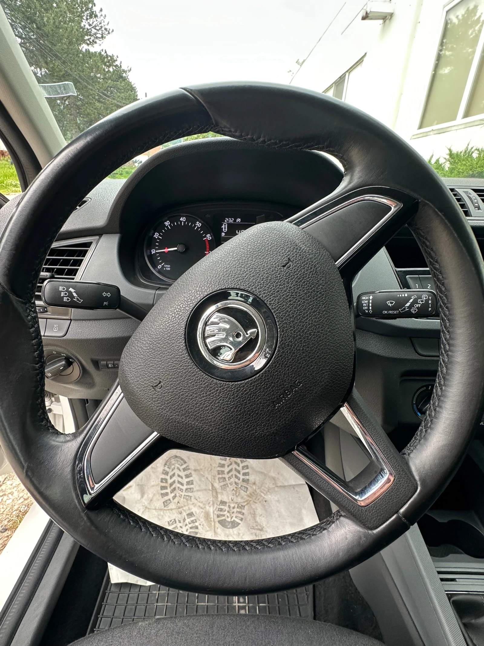 Skoda Fabia 1.0tsi 80000km, снимка 7 - Автомобили и джипове - 54624940