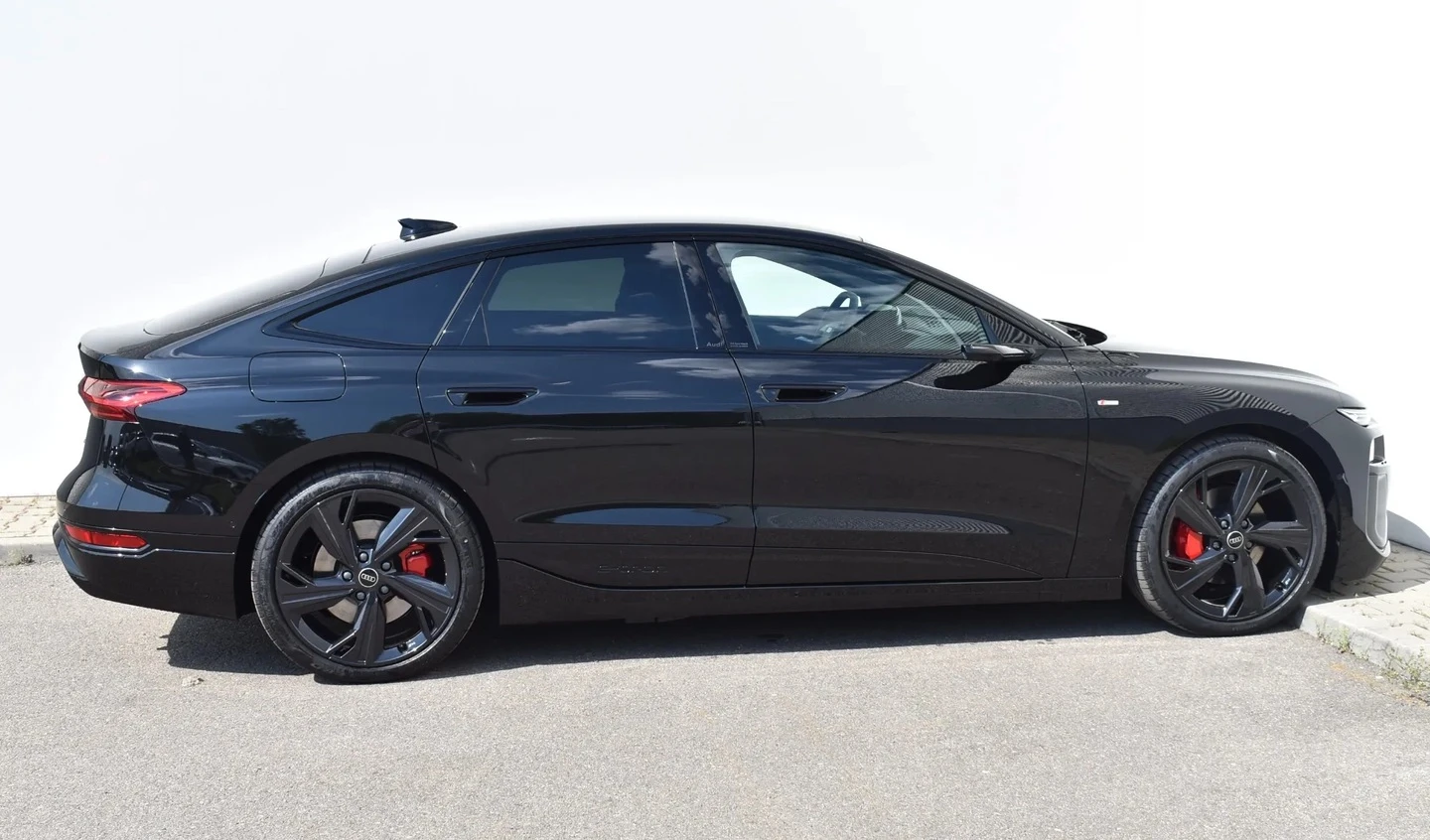 Audi A6 Sportback Quattro E-tron, снимка 4 - Автомобили и джипове - 54734728