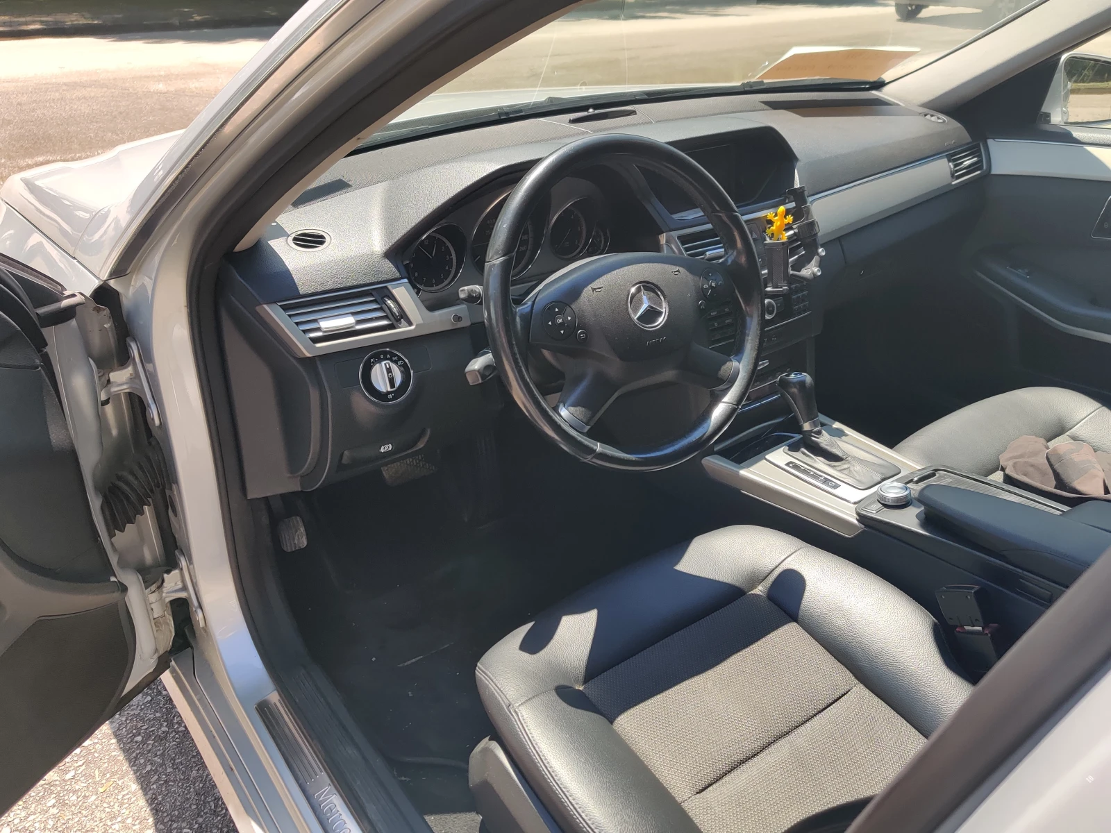 Mercedes-Benz E 250 CDI, снимка 14 - Автомобили и джипове - 54754330