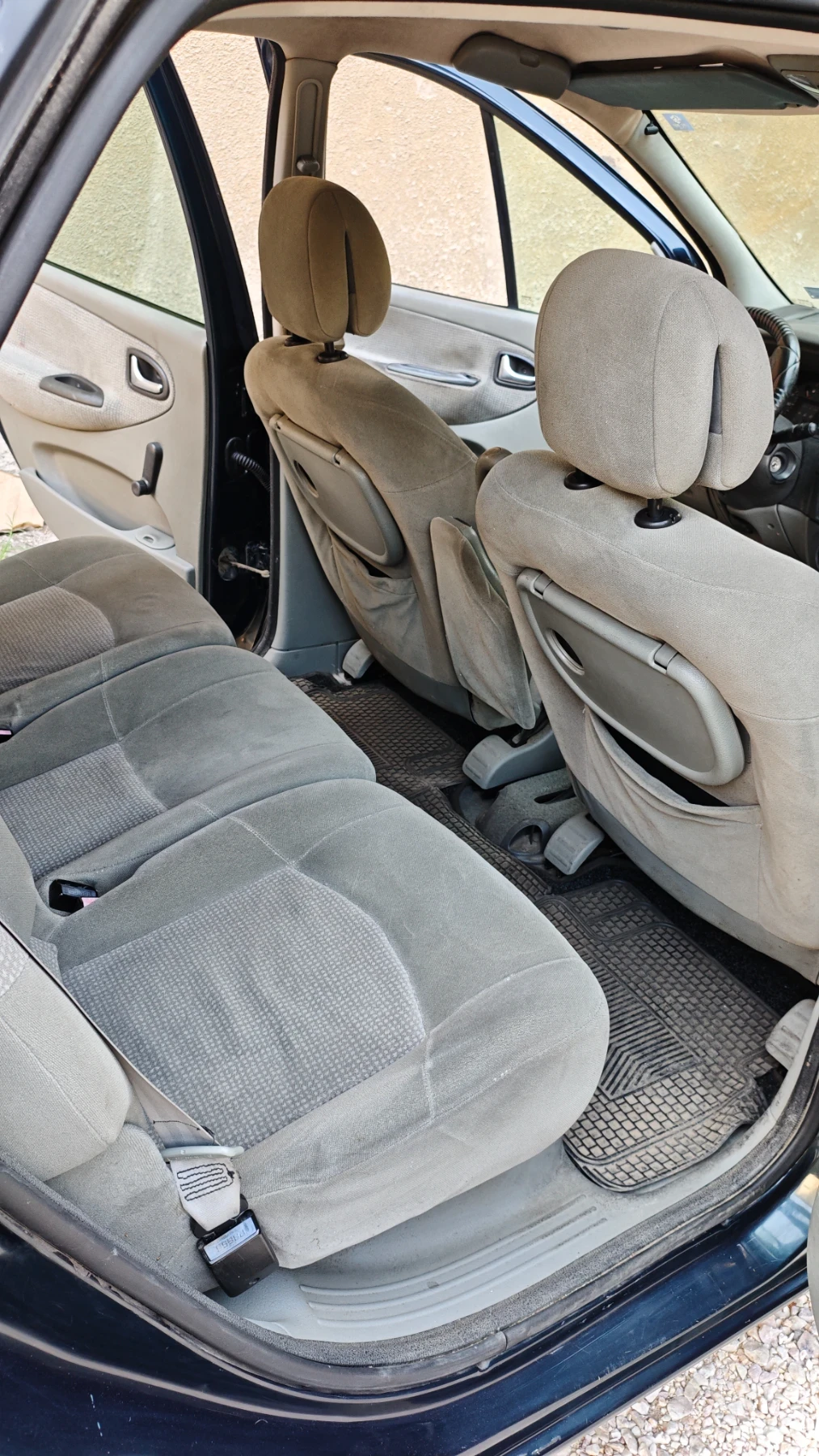 Renault Scenic, снимка 14 - Автомобили и джипове - 54805533