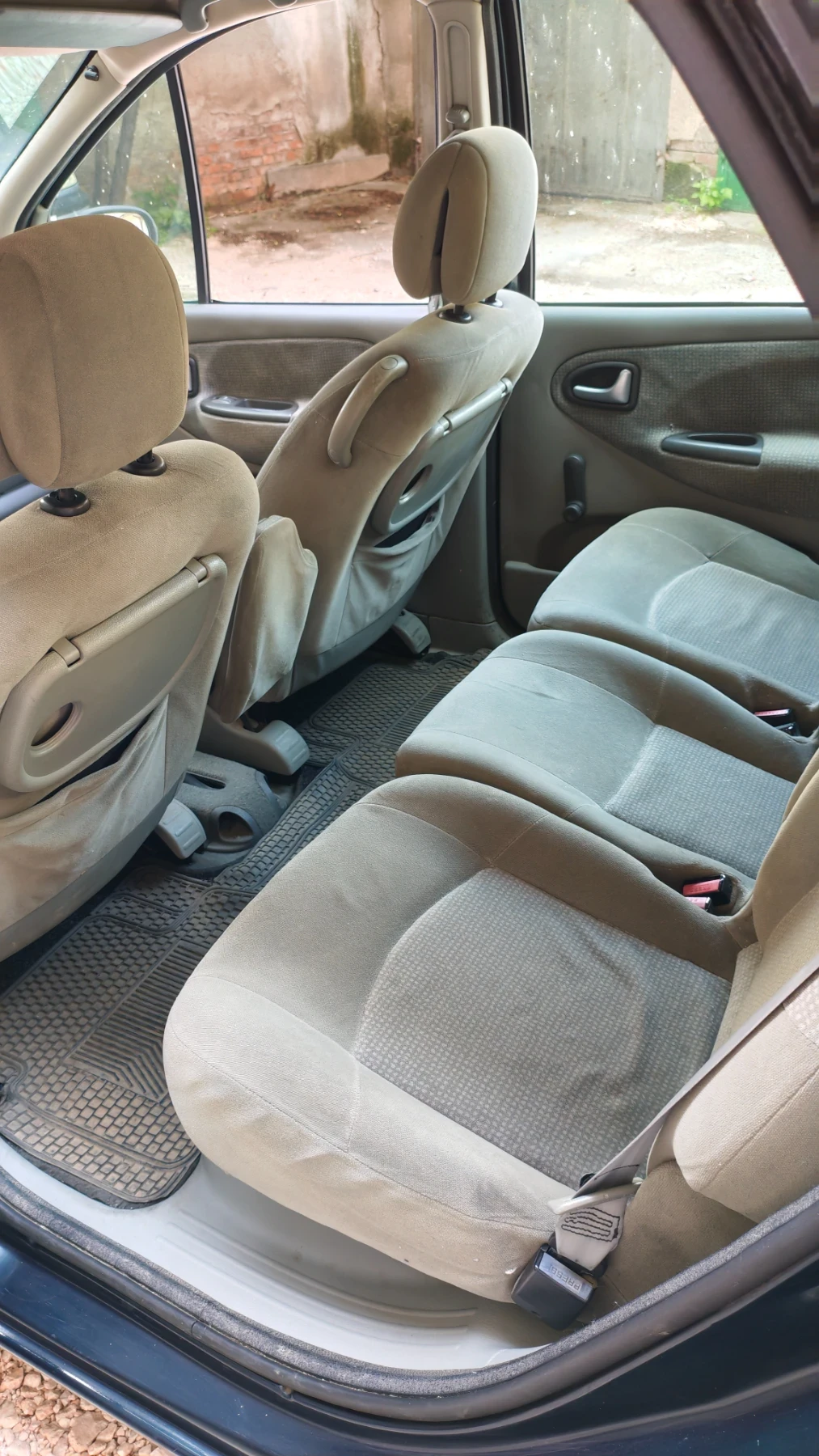 Renault Scenic, снимка 12 - Автомобили и джипове - 54805533
