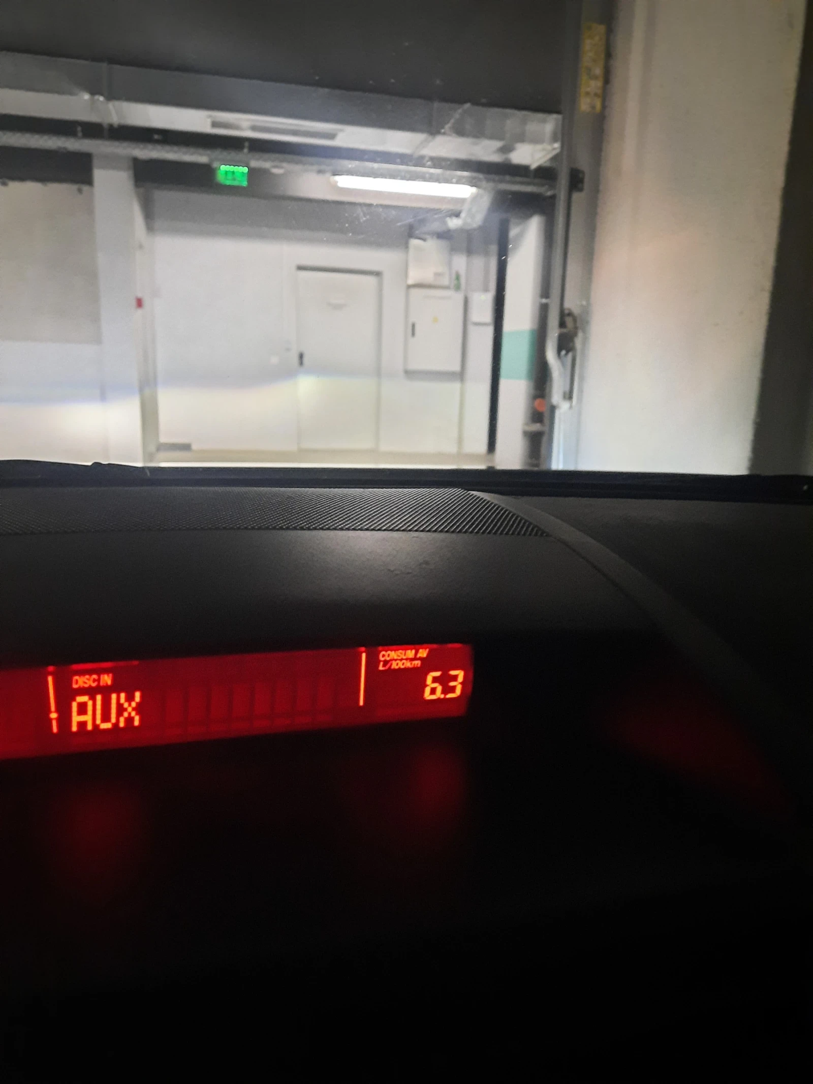 Mazda 6 2.0 d климатроник, webasto, снимка 11 - Автомобили и джипове - 55344320