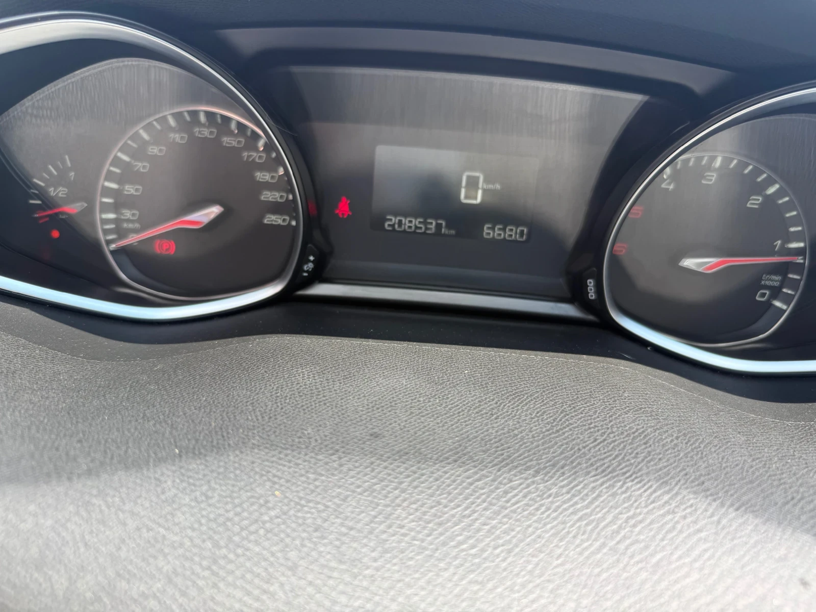 Peugeot 308 1.6HDI Allure Face-ПАНОРАМА-НАВИГАЦИft Full LED, снимка 12 - Автомобили и джипове - 54997443