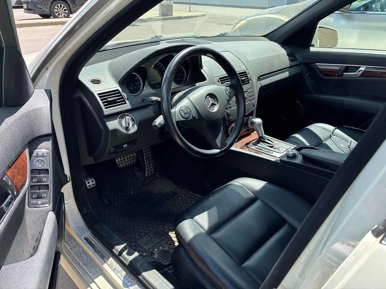 Mercedes-Benz C 300 * CARFAX * AMG PACK * ОТ ПРЕДСТАВИТЕЛСТВО, снимка 5 - Автомобили и джипове - 55023439