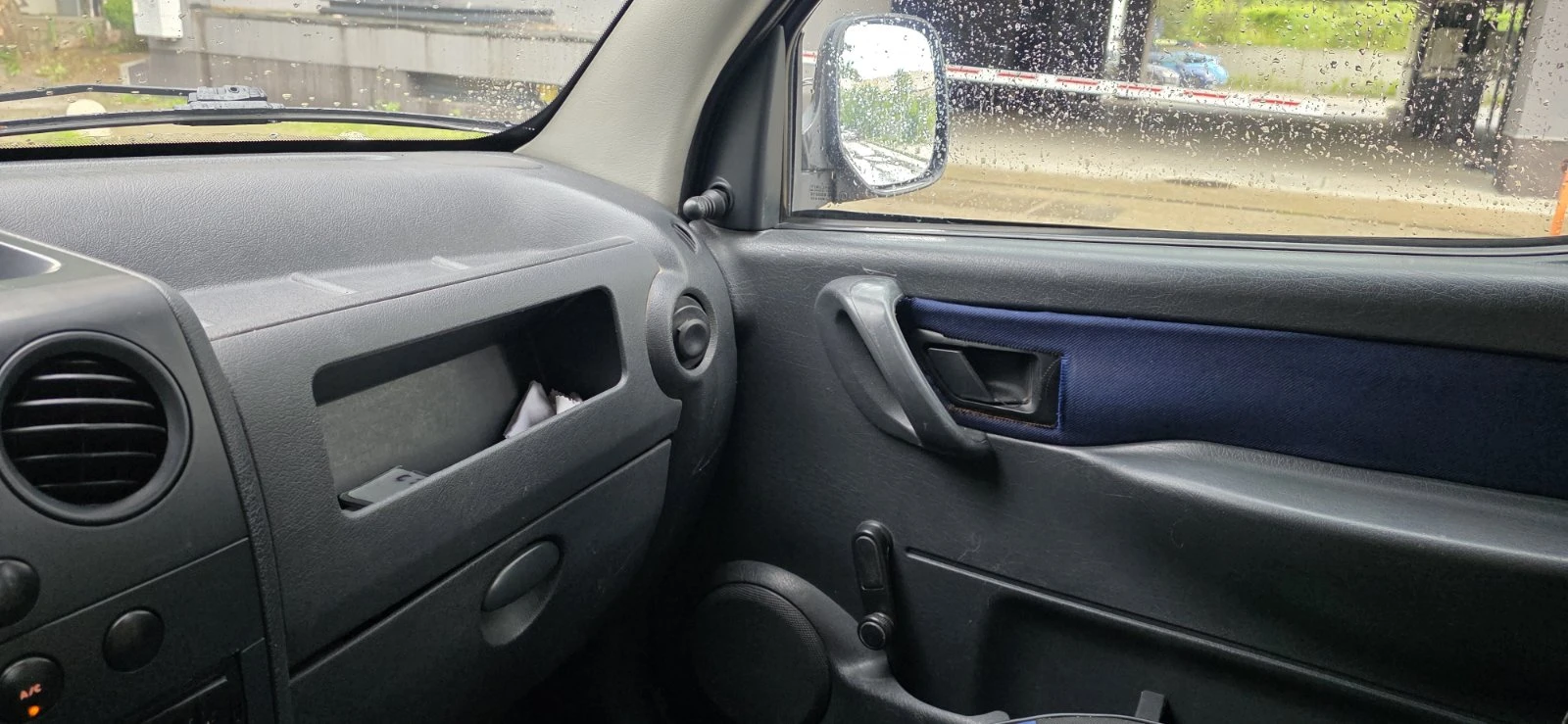 Peugeot Partner, снимка 4 - Автомобили и джипове - 55173072