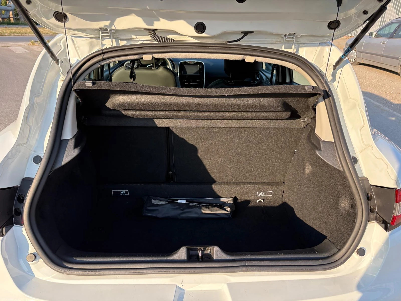 Renault Clio 1.5dci face, снимка 6 - Автомобили и джипове - 56162023