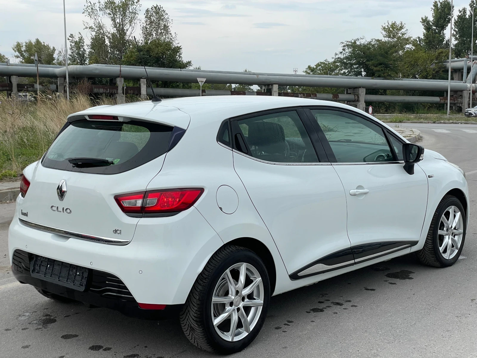 Renault Clio 4 1.5dci NAVI, Camera, Start-Stop, Cruise control, снимка 6 - Автомобили и джипове - 56162023