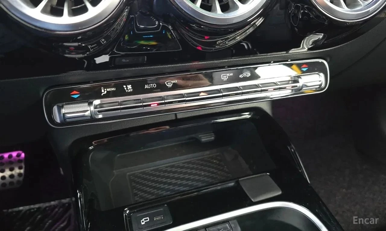 Mercedes-Benz CLA, снимка 17 - Автомобили и джипове - 56738037